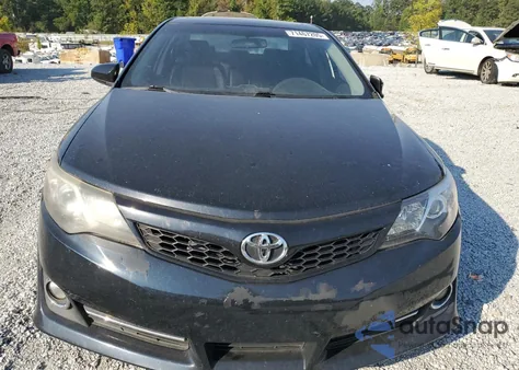 2012 Toyota Camry Base z USA, uszkodzony, nr VIN 4T1BF1FK4CU039687